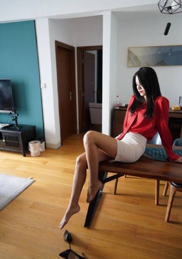 《美丽教师》_HD天堂在线