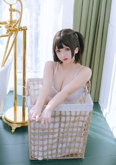 迪拜的女孩在线观看_中英字幕1080